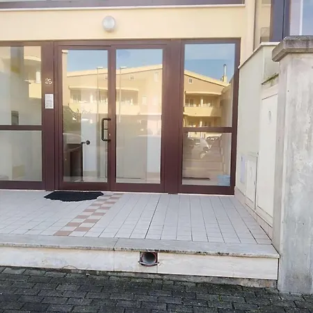 Lombardo بيت ضيافة *